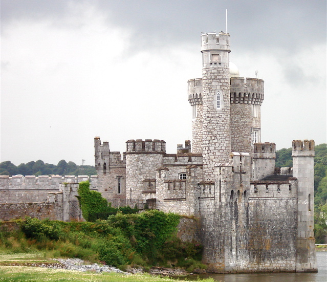 Full side picture of blackrock castle